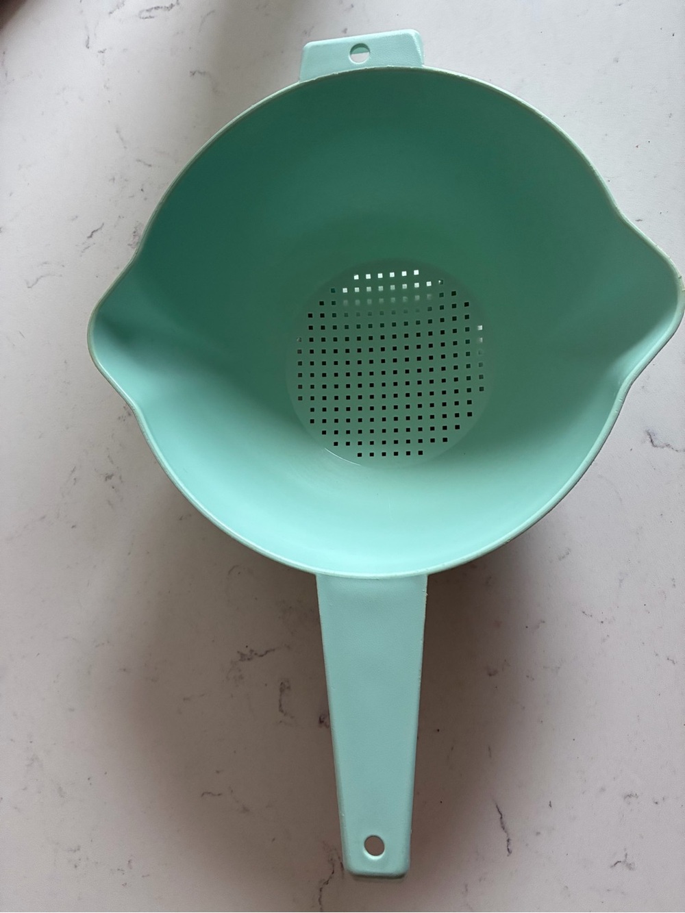 Tupperware Mint Green Plastic Strainer with Handle - Kitchen Colander